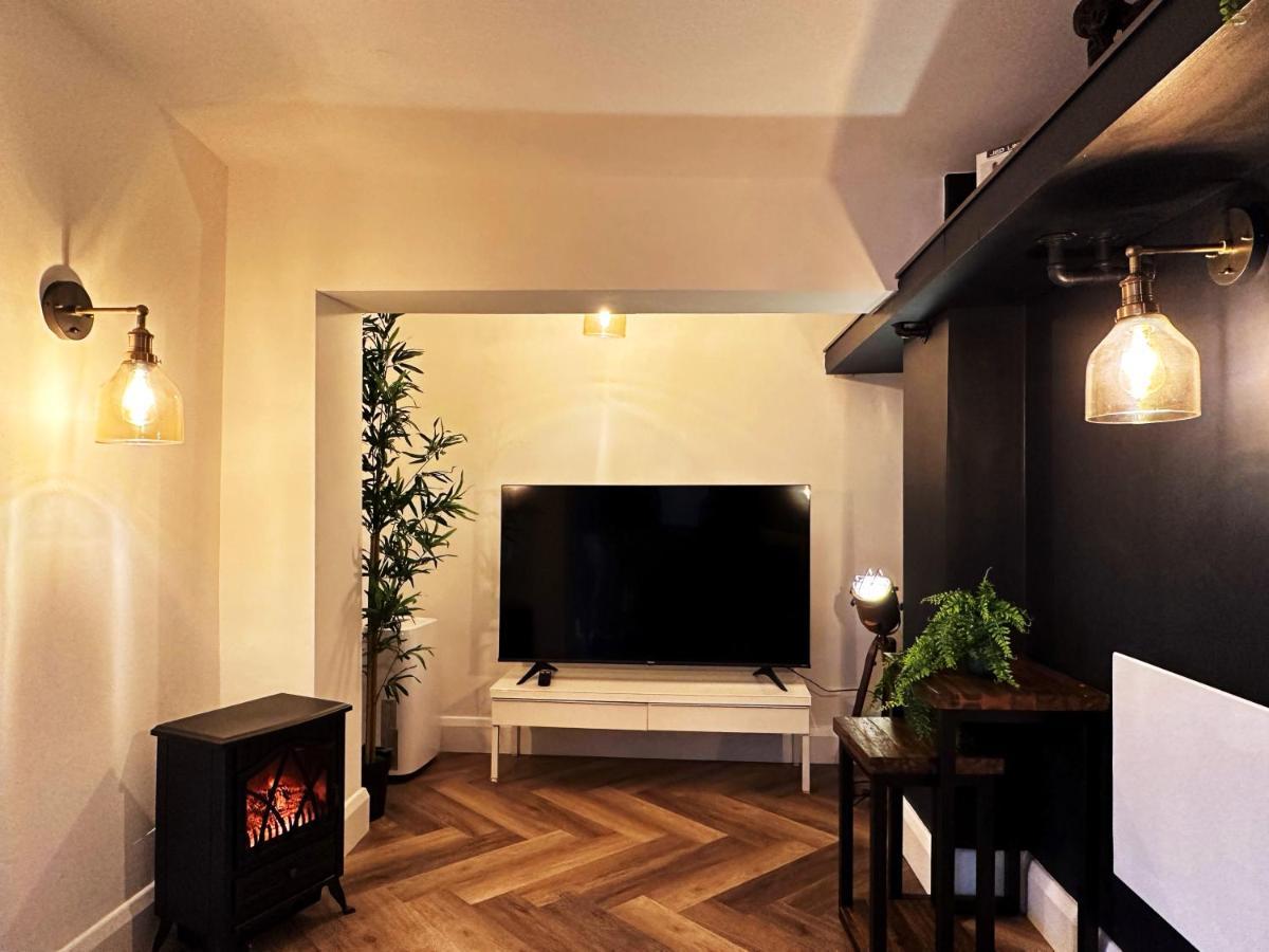 Liam Place Near Hyde Park - 1 Double Bed, 1 Sofa Bed, Spacious Apartment, Private Entrance London Exterior foto